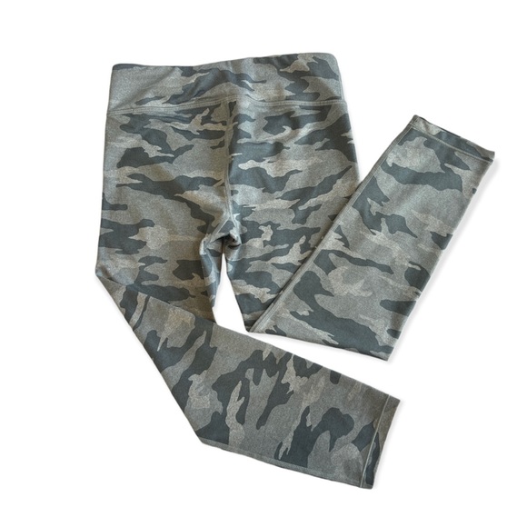 Athleta Girl • Gray Camo Printed Chit Chat Tight Leggings • Size XXL/16 - Picture 5 of 11